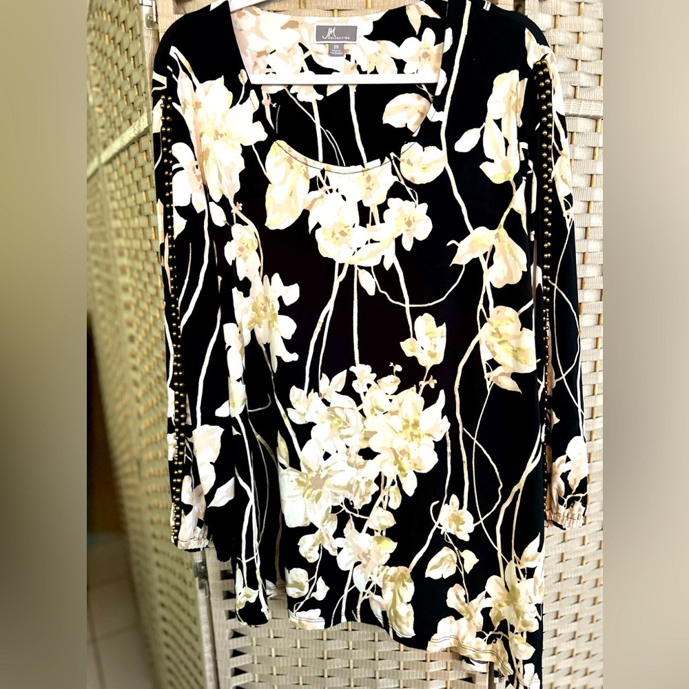 JM Collection - Woman’s Tunic Top